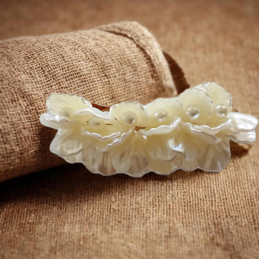 White Flower & Pearl Design Hair Clip